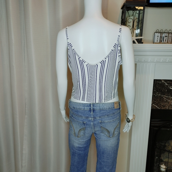 FOREVER 21 STRIPED CROP TOP WITH TIE FRONT, WHITE W/ NAVY STRIPES L - Picture 4 of 6